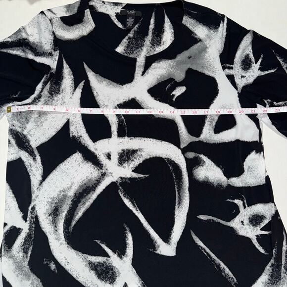 Alfani Womens 2X Top Unique Artistic Avant Garde Feminine Statement Crochet - Picture 4 of 7